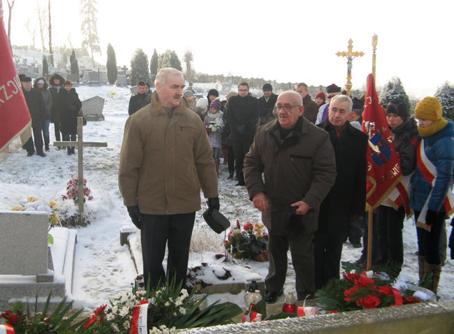 W hołdzie rozstrzelanym - zdjęcia