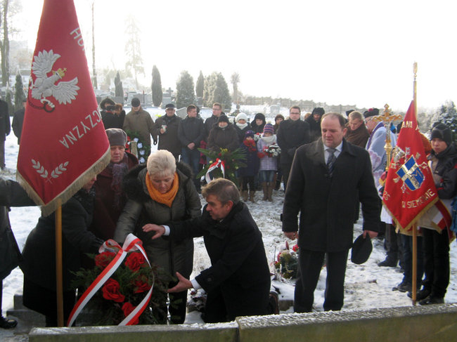 W hołdzie rozstrzelanym - zdjęcia