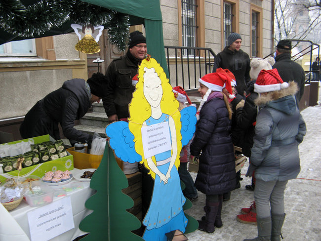 Kiermasz w świątecznym klimacie - zdjęcia