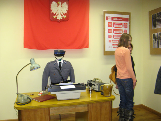 Przeniesieni w czasie - zdjęcia