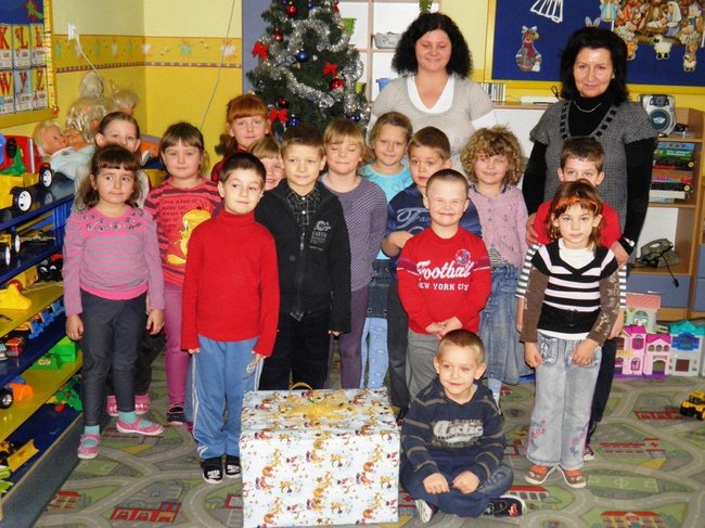 Dwieście paczek dla dzieciaków - zdjęcia