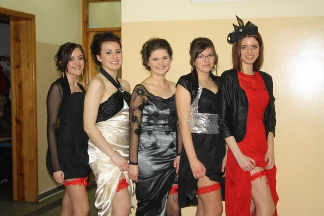 Studniówkowy sezon rozpoczęty - fotorelacja