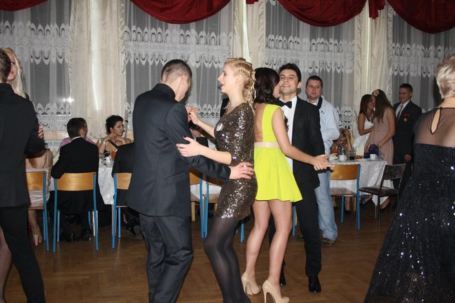 Studniówkowy sezon rozpoczęty - fotorelacja