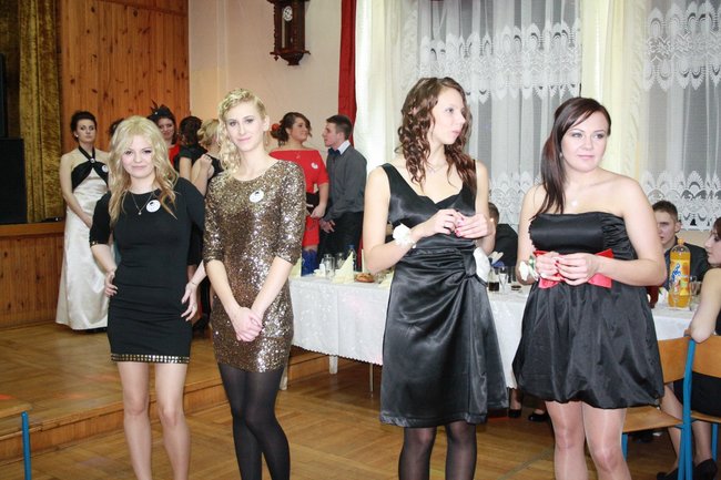 Studniówkowy sezon rozpoczęty - fotorelacja