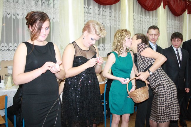 Studniówkowy sezon rozpoczęty - fotorelacja