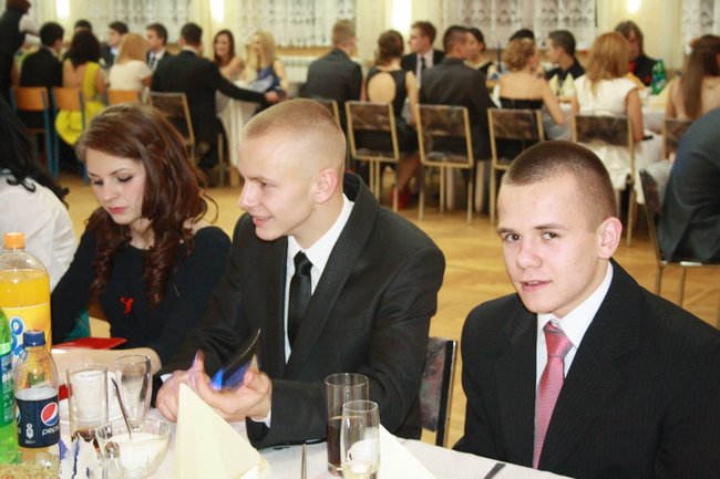 Studniówkowy sezon rozpoczęty - fotorelacja