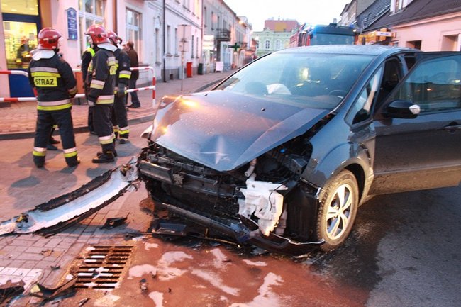 Karambol w centrum Gostynia - zdjęcia