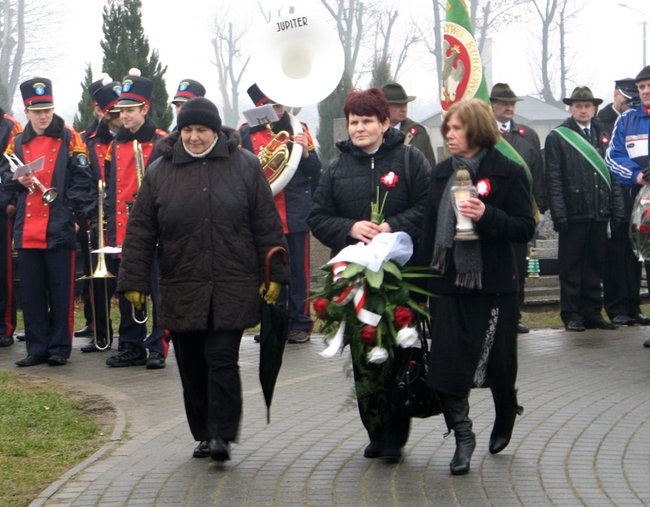 Naszym obowiązkiem jest pamiętać - zdjęcia