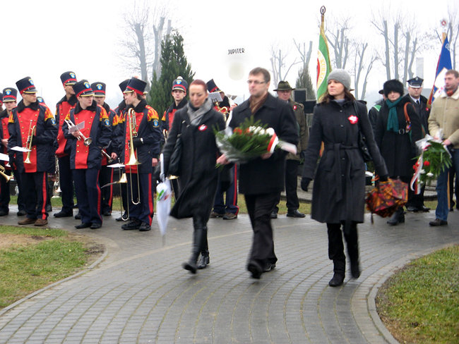 Naszym obowiązkiem jest pamiętać - zdjęcia