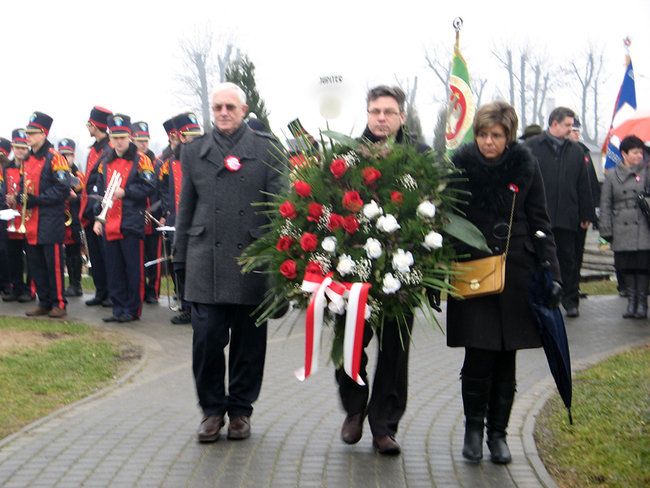 Naszym obowiązkiem jest pamiętać - zdjęcia
