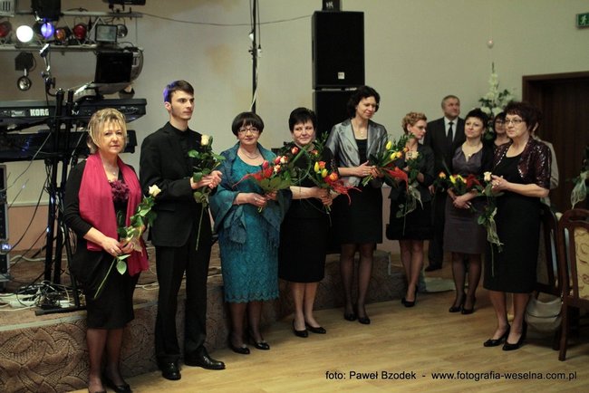 Studniówkowych wspomnień czar - zdjęcia
