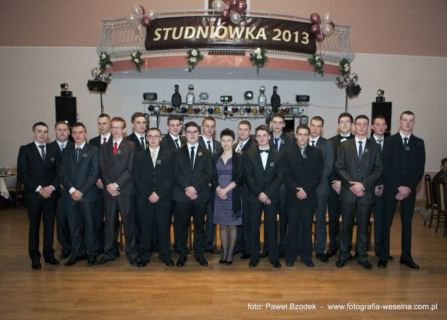 Studniówkowych wspomnień czar - zdjęcia