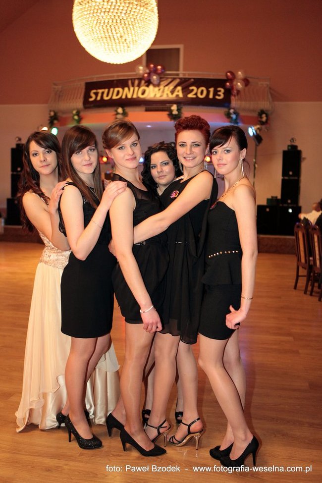Studniówkowych wspomnień czar - zdjęcia