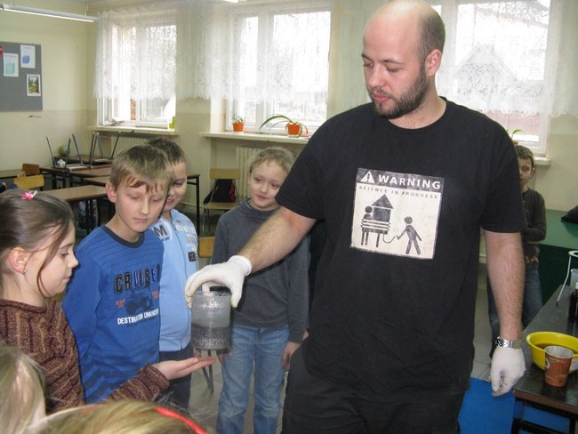 Eksplozja na lekcji - zdjęcia