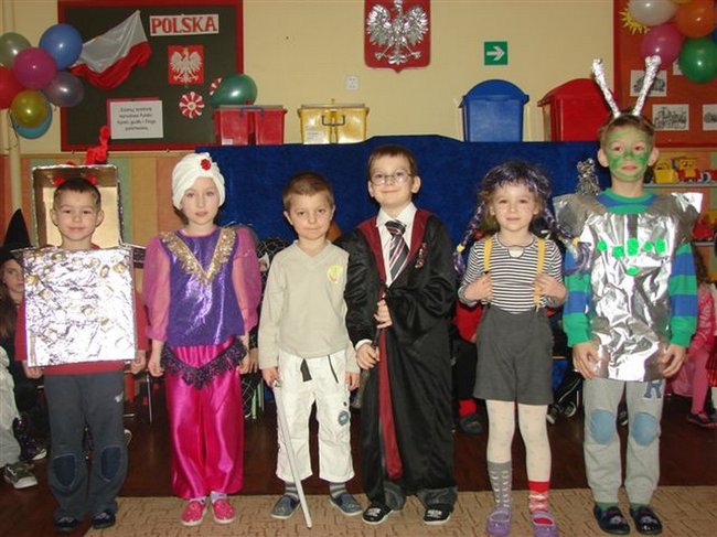 Kreatywne zabawy przedszkolaków - zdjęcia