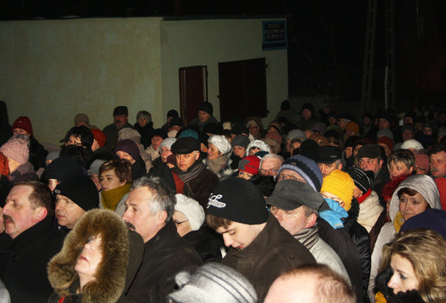 Tłumy podążyły za krzyżem - fotorelacja