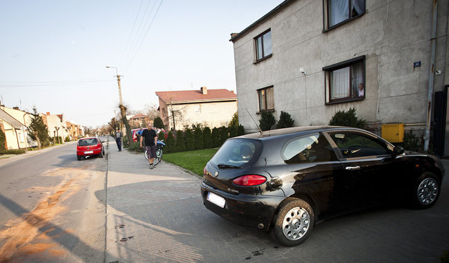 Kolizja trzech samochodów - zdjęcia
