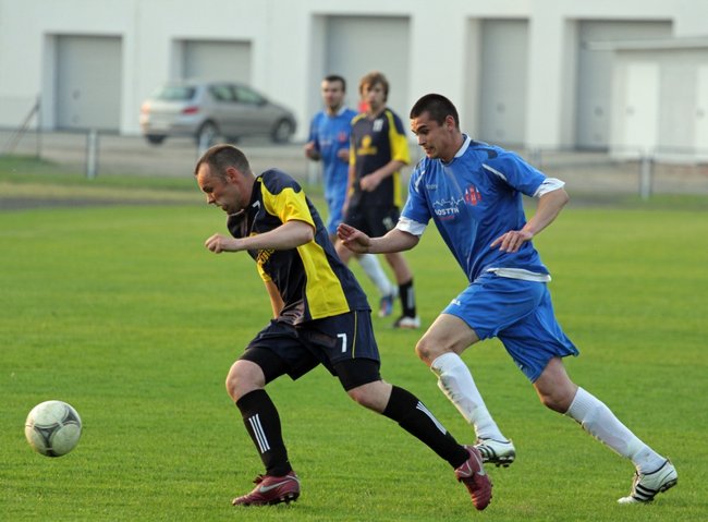 Kania rozgromiła Grom - zdjęcia