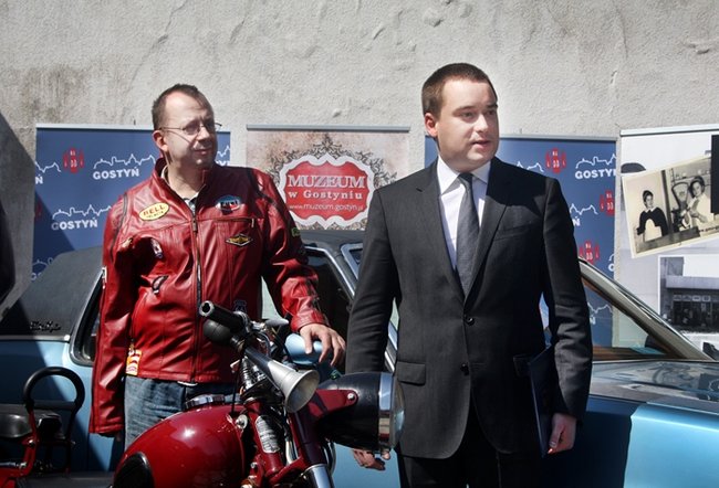 Przygotowani do nocnej jazdy - zdjęcia