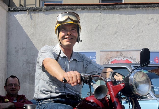 Przygotowani do nocnej jazdy - zdjęcia