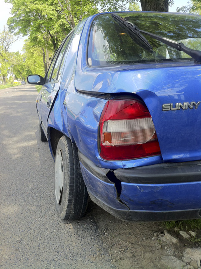 Zderzenie podczas zawracania - zdjęcia