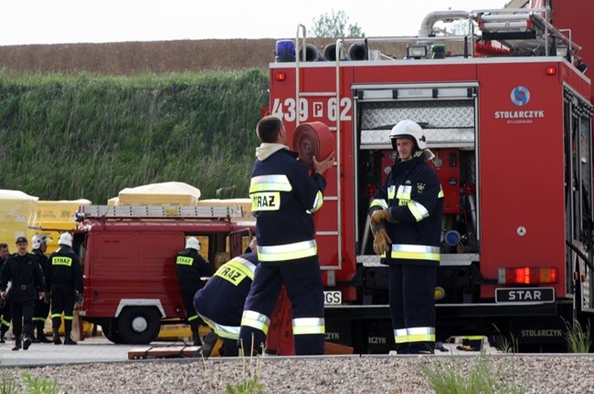 Symulowany pożar w fabryce styropianu - zdjęcia+film