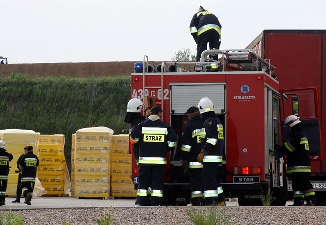 Symulowany pożar w fabryce styropianu - zdjęcia+film