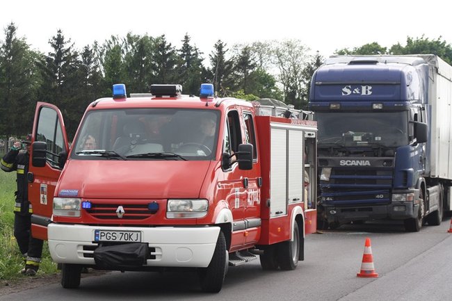 Na czołówkę z tirem - zdjęcia