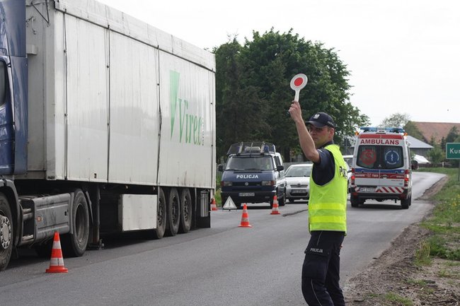 Na czołówkę z tirem - zdjęcia
