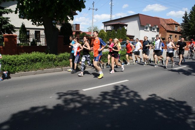 Rekordowy bieg w Karcu - zdjęcia
