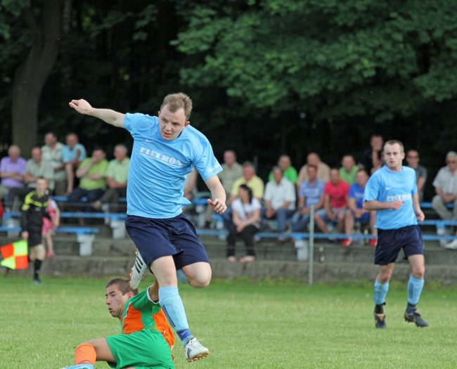 Kapitan wyrzucony z boiska - zdjęcia