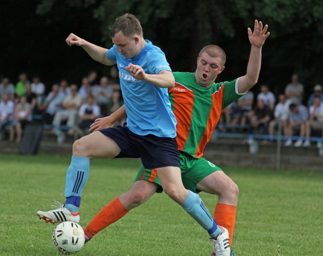 Kapitan wyrzucony z boiska - zdjęcia