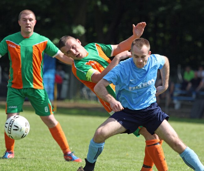 Kapitan wyrzucony z boiska - zdjęcia