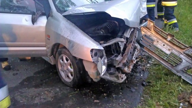 Sięgając po komórkę - zdjęcia