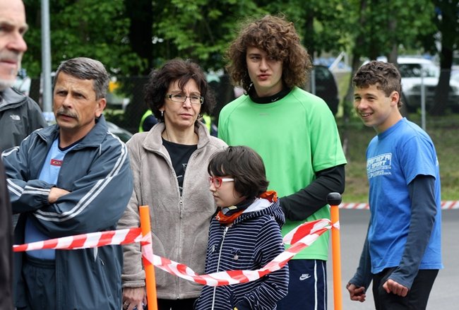 Pobiegli z dala od bomb - zdjęcia