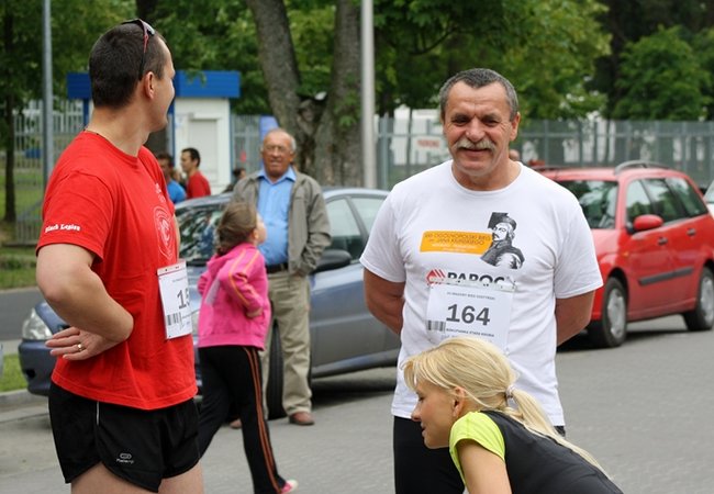 Pobiegli z dala od bomb - zdjęcia