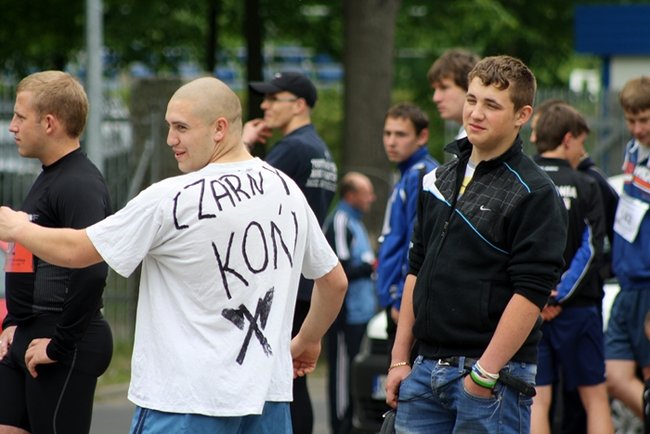 Pobiegli z dala od bomb - zdjęcia