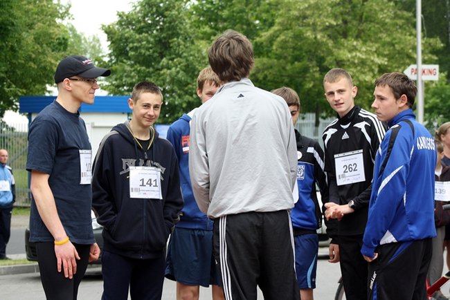 Pobiegli z dala od bomb - zdjęcia