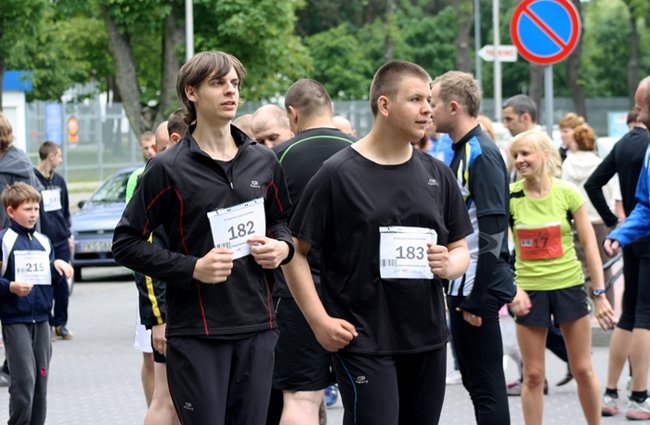 Pobiegli z dala od bomb - zdjęcia