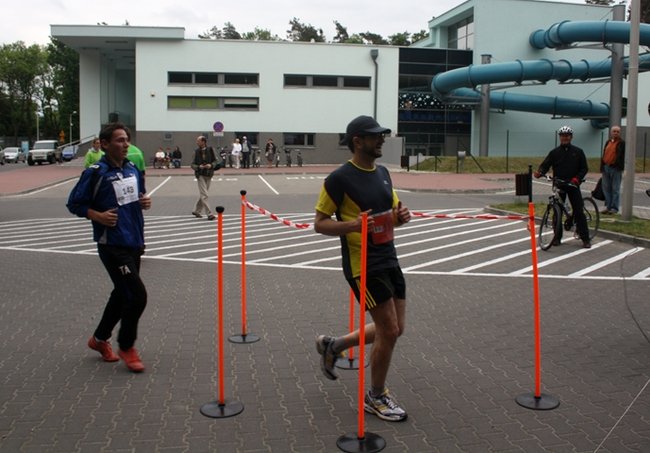 Pobiegli z dala od bomb - zdjęcia