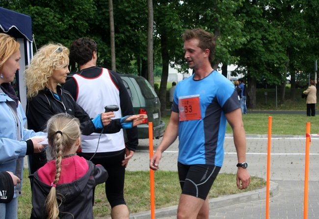 Pobiegli z dala od bomb - zdjęcia