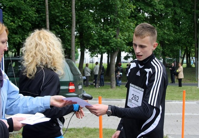 Pobiegli z dala od bomb - zdjęcia