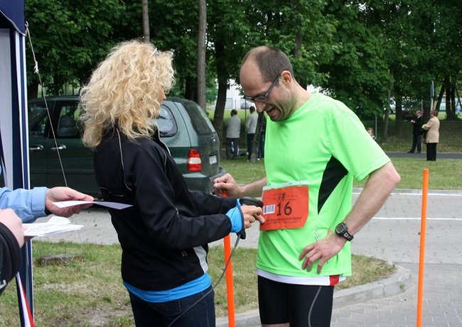 Pobiegli z dala od bomb - zdjęcia
