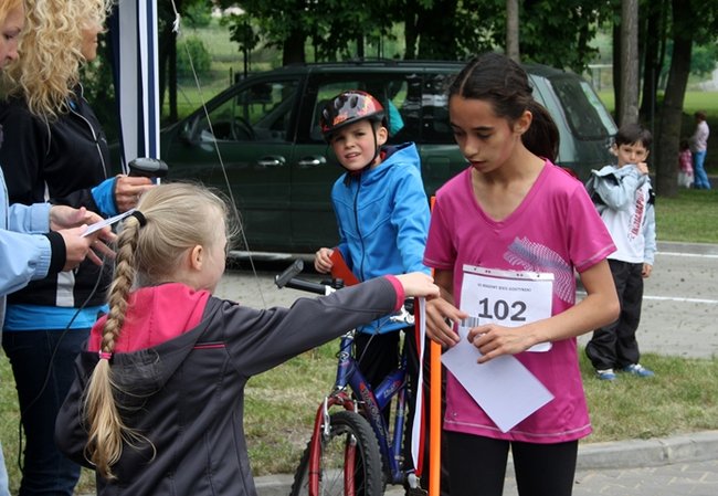 Pobiegli z dala od bomb - zdjęcia