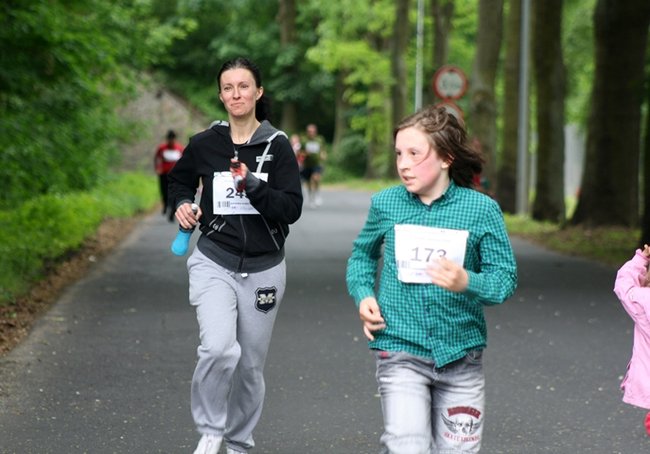 Pobiegli z dala od bomb - zdjęcia