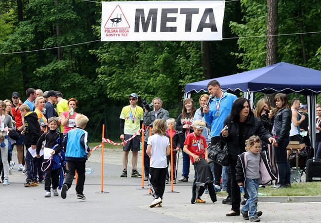 Pobiegli z dala od bomb - zdjęcia