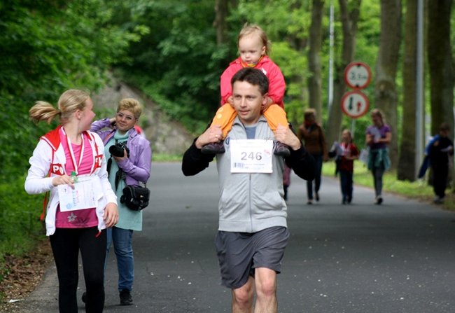 Pobiegli z dala od bomb - zdjęcia