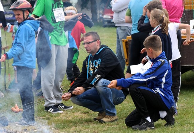 Pobiegli z dala od bomb - zdjęcia