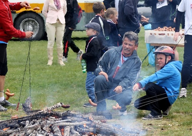 Pobiegli z dala od bomb - zdjęcia