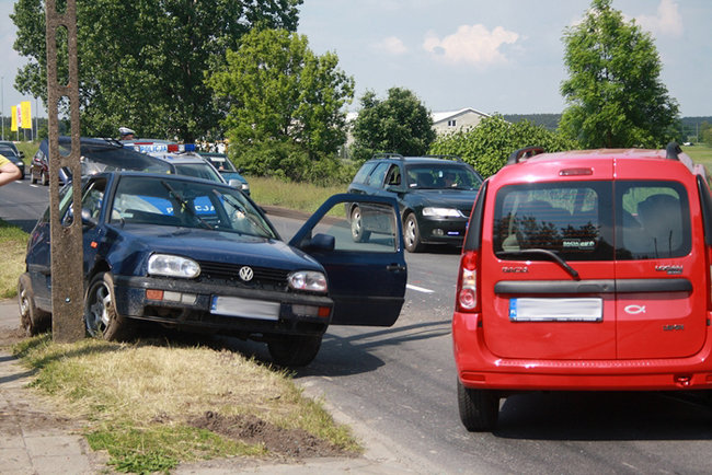 Zderzyły się dwa samochody - zdjęcia